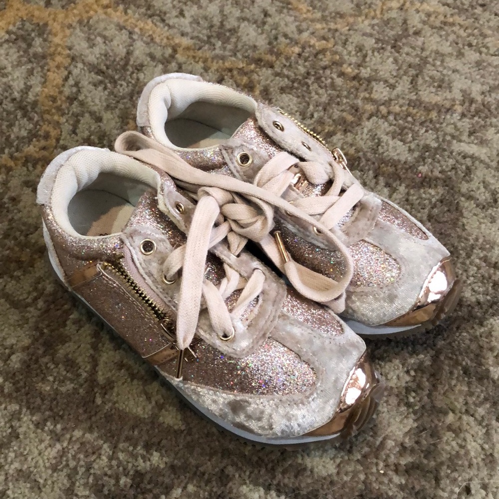 Joyfolie Glitter tennis shoes